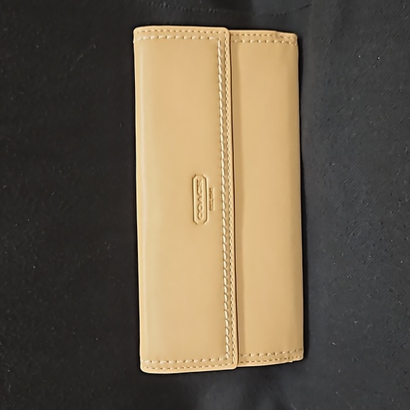 NWOT Coach Wallet - Picture 2 of 12